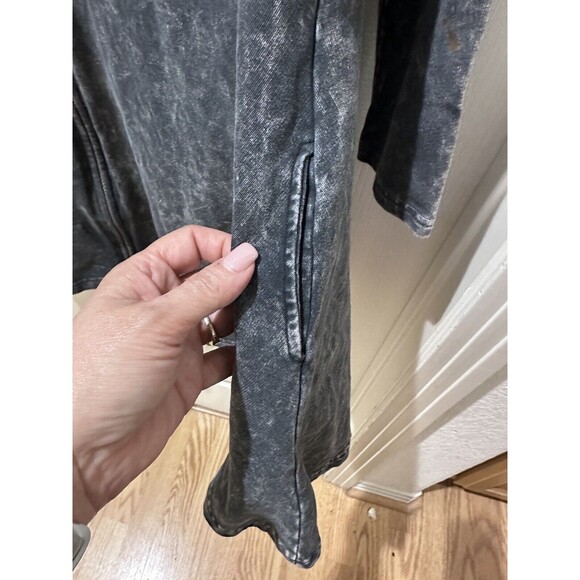 Magdalena USA M (8/10) Gray Distressed Flared Bottom Sweater Dress w/Pockets - Picture 13 of 13